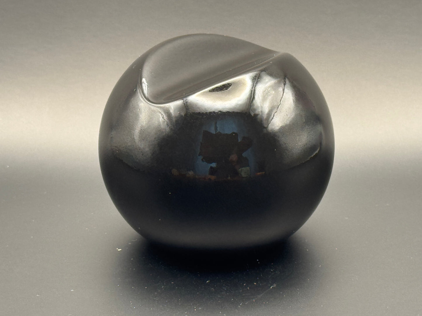 Kugel-Bouchonnet: Beton Schwarz