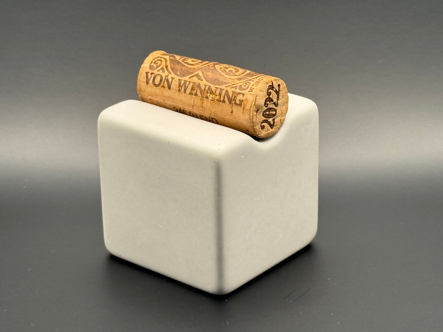 Würfel-Bouchonnet: Beton Weiß